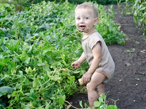gardening toddler